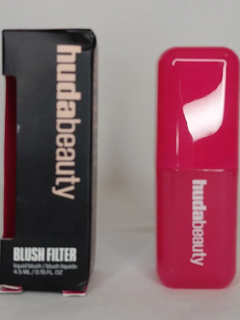 Huda Beauty - Blush Filter Liquid Blush - Intense Guava (Electric Pink)